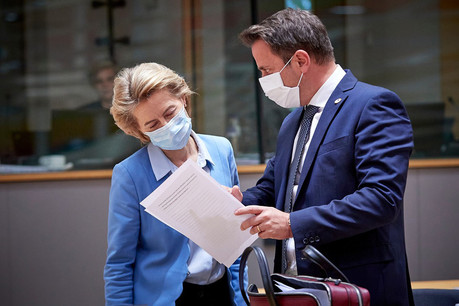 Le Premier ministre luxembourgeois Xavier Bettel (ici avec la présidente de la Commission européenne Ursula von der Leyen) a participé à sommet marathon qui a duré quatre jours et quatre nuits. (Photo: Conseil européen / Mario Salerno)