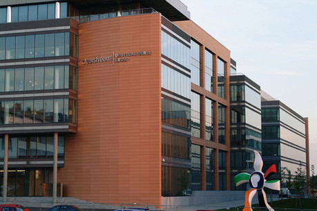 Outre la prise d’une part majoritaire (51% dans le Fondcenter d’UBS) par Clearstream, les deux entreprises ont signé un accord de collaboration à long terme. (Photo: Deutsche Börse).