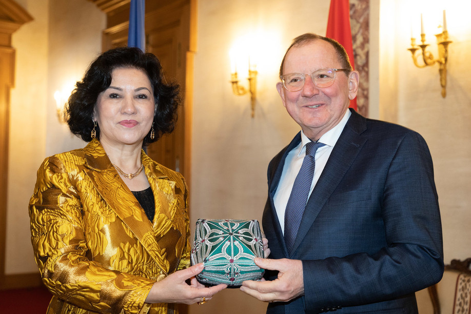 Rushan Abbas (l.) pictured with speaker of the Luxembourg Chamber of Deputies Fernand Etgen during their meeting on 28 March 2023. Photo: Chamber of Deputies
