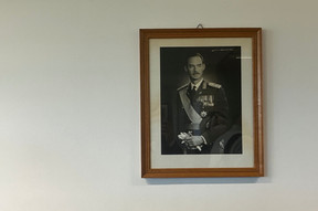 A photograph of Grand Duke Jean, who had visited CERN, which an engineer brought back to the assembly hall. The photograph was said to bring good luck to any project under development. (Photo: Paperjam)