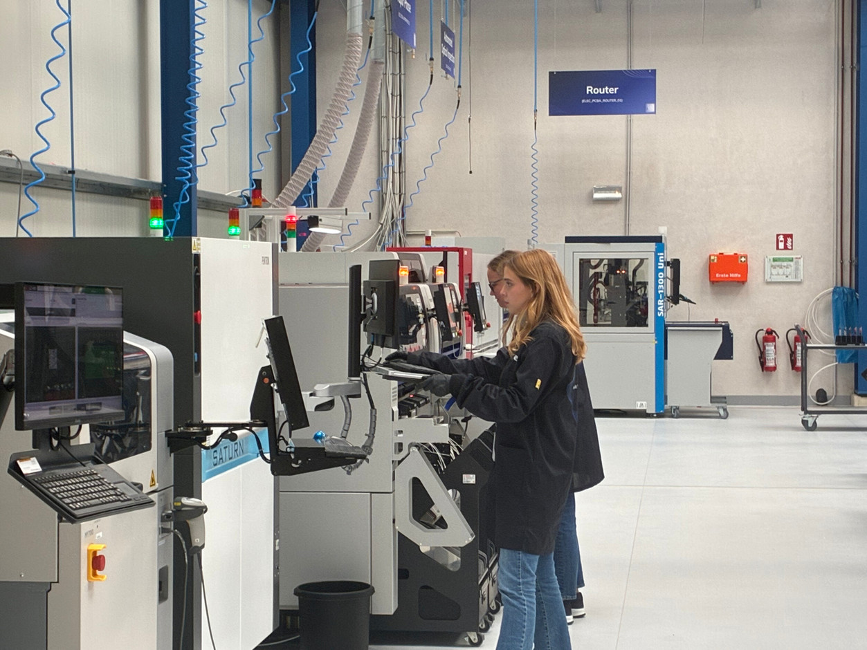 A cleanroom, where no dust must be allowed to settle on the products being manufactured. There are already 60 employees working there, but up to 250 more will be joining them. (Photo: Paperjam)