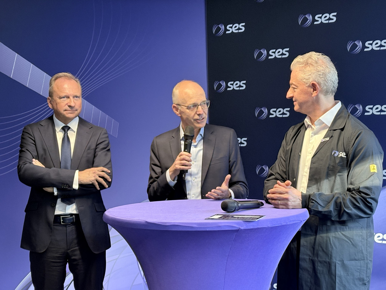 The inauguration of SES’s future new industrial site in Kockelscheuer provided an opportunity for Finance Minister Gilles Roth, Prime Minister Luc Frieden and SES CEO Adel Al-Saleh to reaffirm Luxembourg’s ambitions in the space sector. (Photo: Paperjam)