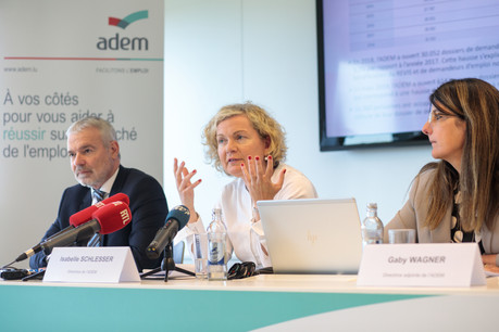 Entourée de son ministre de tutelle Dan Kersch et de son bras droit Gaby Wagner, Isabelle Schlesser a rappelé que l’Adem devait composer avec un marché de l’emploi en mutation permanente. (Photo: Matic Zorman)
