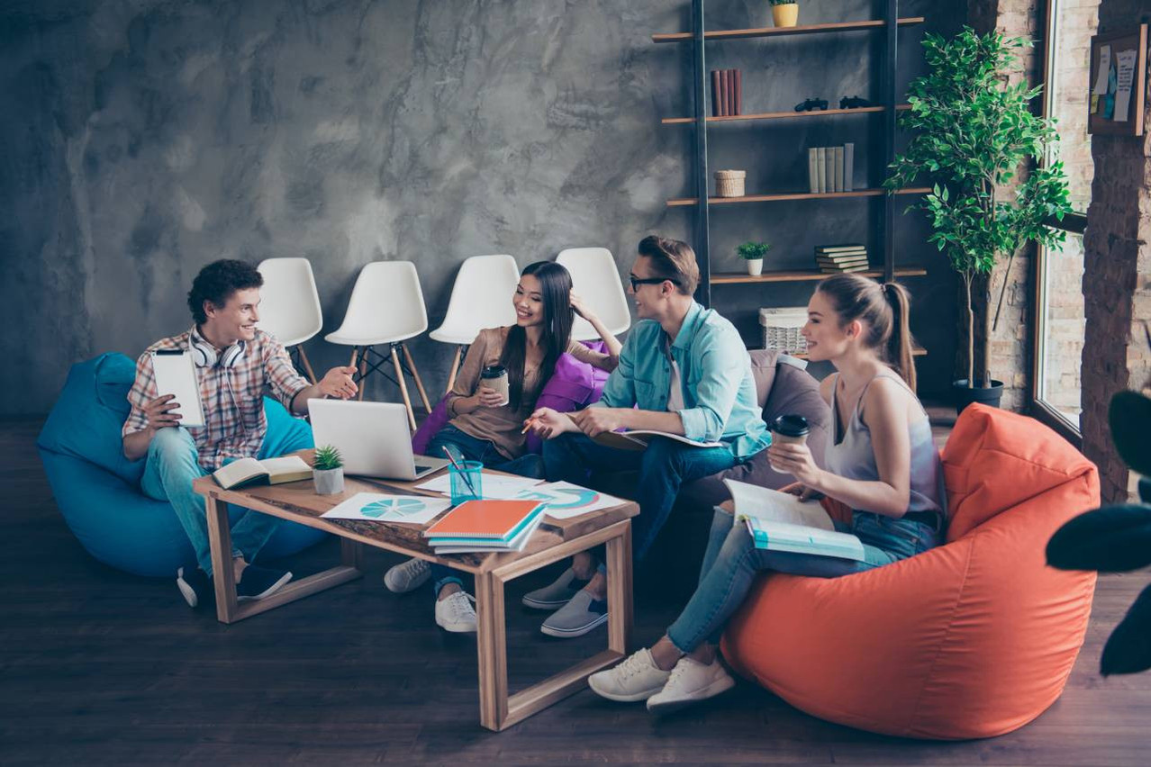 «Admin night»: la nouvelle soirée à la mode ne se passe pas au bar ...