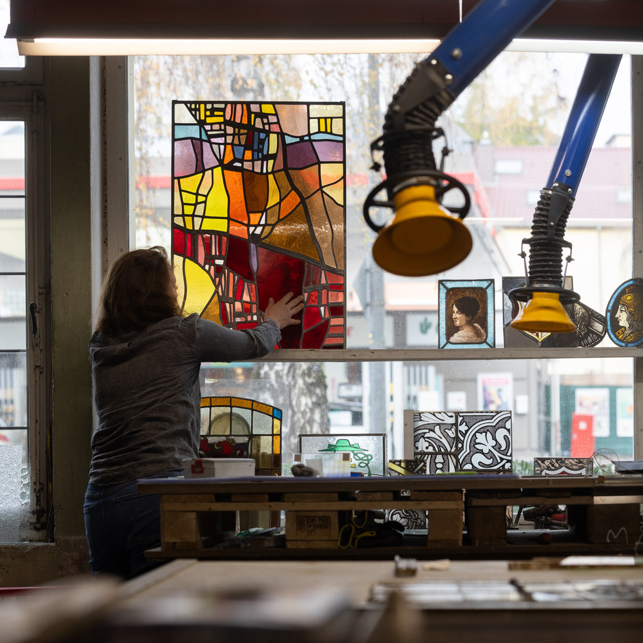 In Mondorf-les-Bains, the Bauer & Rathmann workshop, run by Sandrine Bauer, has been working with glass since 1891. Photo: Guy Wolff