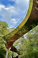 Marc Mimram Architecture Ingénierie, in collaboration with Fabeck Architectes, has won the L sub-category for the Passerelle des Arts in Luxembourg: with its S-shape, it invites visitors to take a stroll and immerse themselves in the forest, whilst also connecting two points. (Photo: Erieta Attali)