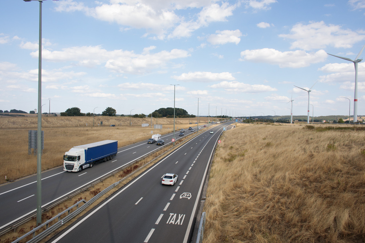 The Minister for Mobility and Public Works, Yuriko Backes, has announced a study into the advisability of a carpool lane on the A6, as already exists towards France.  (Photo: Matic Zorman/Paperjam/Archives)