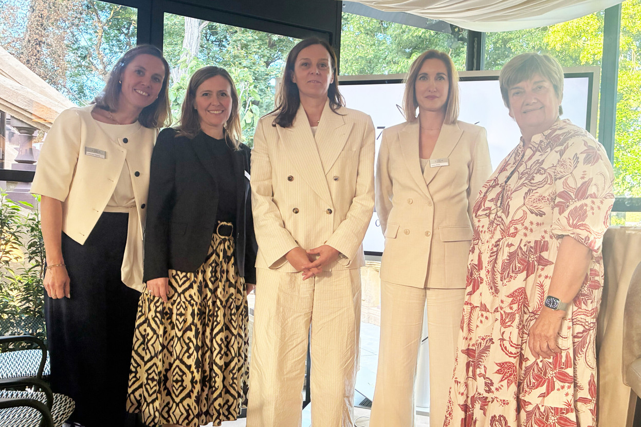 From left to right: Catherine Thibaut (Lombard Odier), Valérie Montel (Lombard Odier), Stéphanie Jauquet (Cocottes & Co), Jessica Rabut (Lombard Odier) and Michèle Detaille (HLD Associés Europe, Banque centrale du Luxembourg).  (Photo: Paperjam)