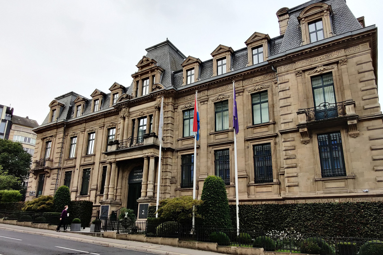 The aggregated balance sheet of Luxembourg banks experienced a 0.41% decrease in January 2024 compared to December 2023, and a 1.8% reduction in annual terms, reported the Luxembourg Central Bank on Tuesday 5 March 2024. Archive photo: Christophe Lemaire
