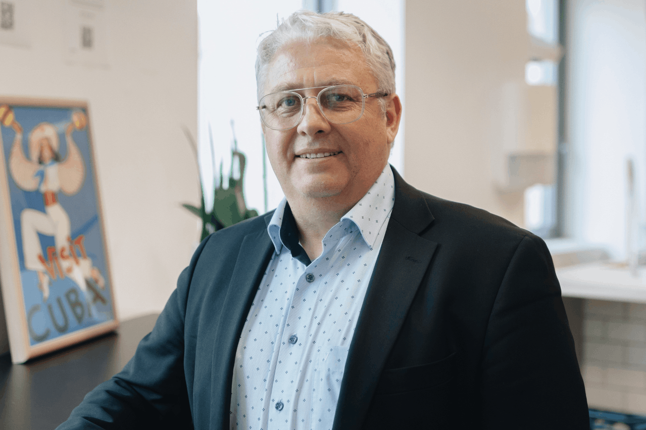 Christian Michel, founder of TeamIA, a Luxembourg-based agency specialising in AI agents. (Photo : Stéphanie Jabardo)