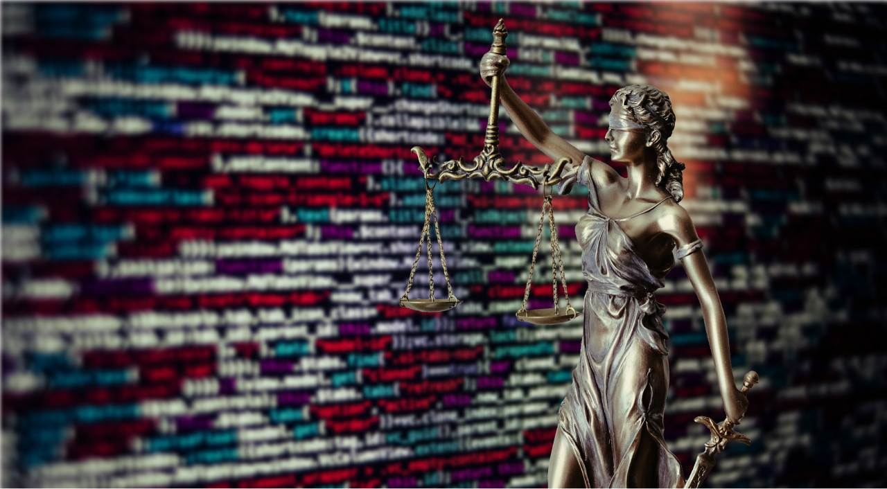 Regarding regulations in 2024 and beyond, they are rapidly evolving to keep pace with AI advancements. The EU's AI Act will serve as a foundation to regulate AI, promoting its development and use under favorable conditions. (Photo free of rights)