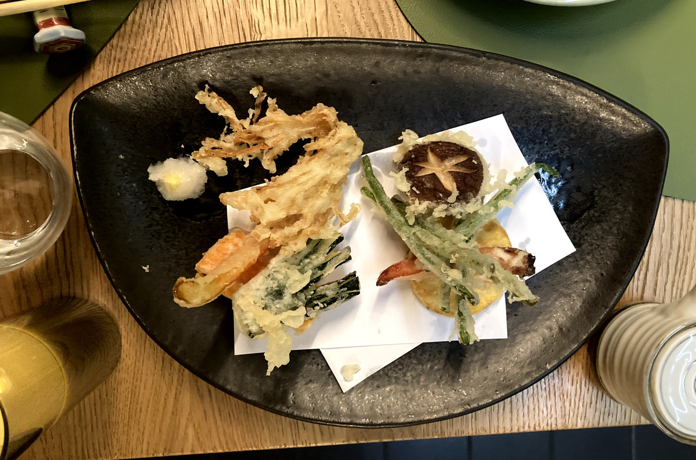 Mixed vegetable tempura Photo: Céline Coubray