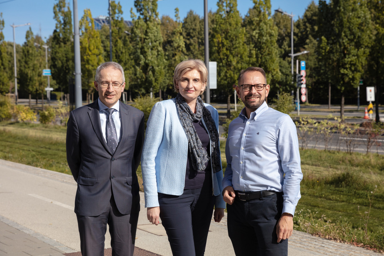 Piotr Zaczek, Agnieszka Sawa and Jerzy Kasprzak of Q Securities, which started providing depositary services to alternative funds in Luxembourg earlier this year, are seen during an interview with Delano. Photo: Romain Gamba / Maison Moderne