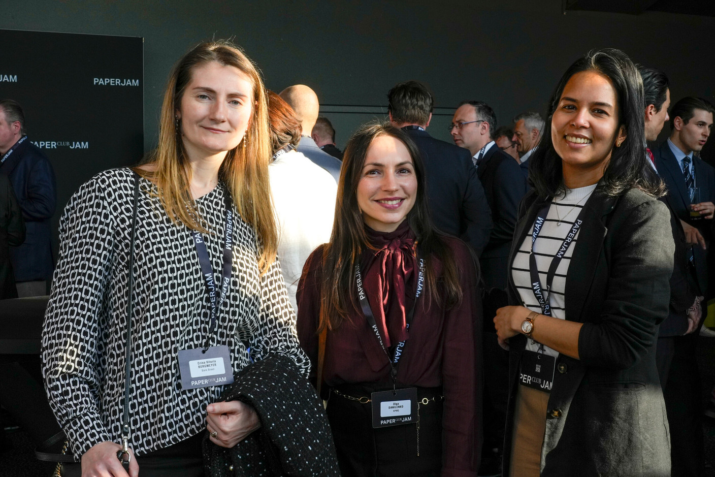 Crina Vitoria Burgmeyer (State Treet) on the left and Olga Danilenko (KPMG) in the middle. Photo : Virginie Willemet/VYou