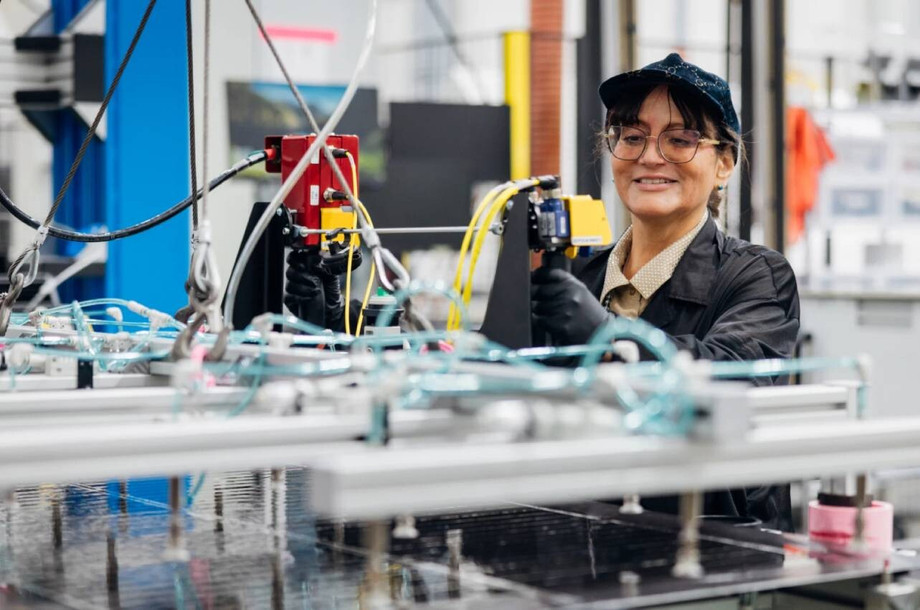 Amazon plans to invest more than €30m euros in its Career Choice programme in Europe starting in 2026 and is working with more than 90 European educational institutions to offer courses that are compatible with the flexible schedules at its logistics centers. Photo: Amazon