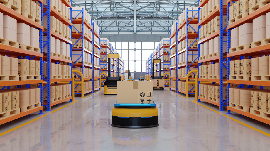 Amazon is today launching a plan to cut 10% of its workforce, solely in support functions. But other plans exist within the company to accelerate on robotisation that go up to 50% of the group's 1.2m employees. (Photo: Shutterstock)