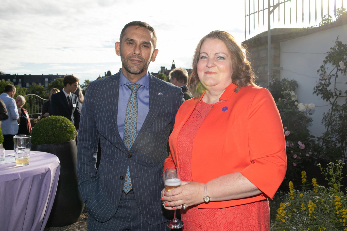 Nasir Zubari (LHoFT) et l'ambassadrice Fleur Thomas. (Photo: Matic Zorman/Maison Moderne)