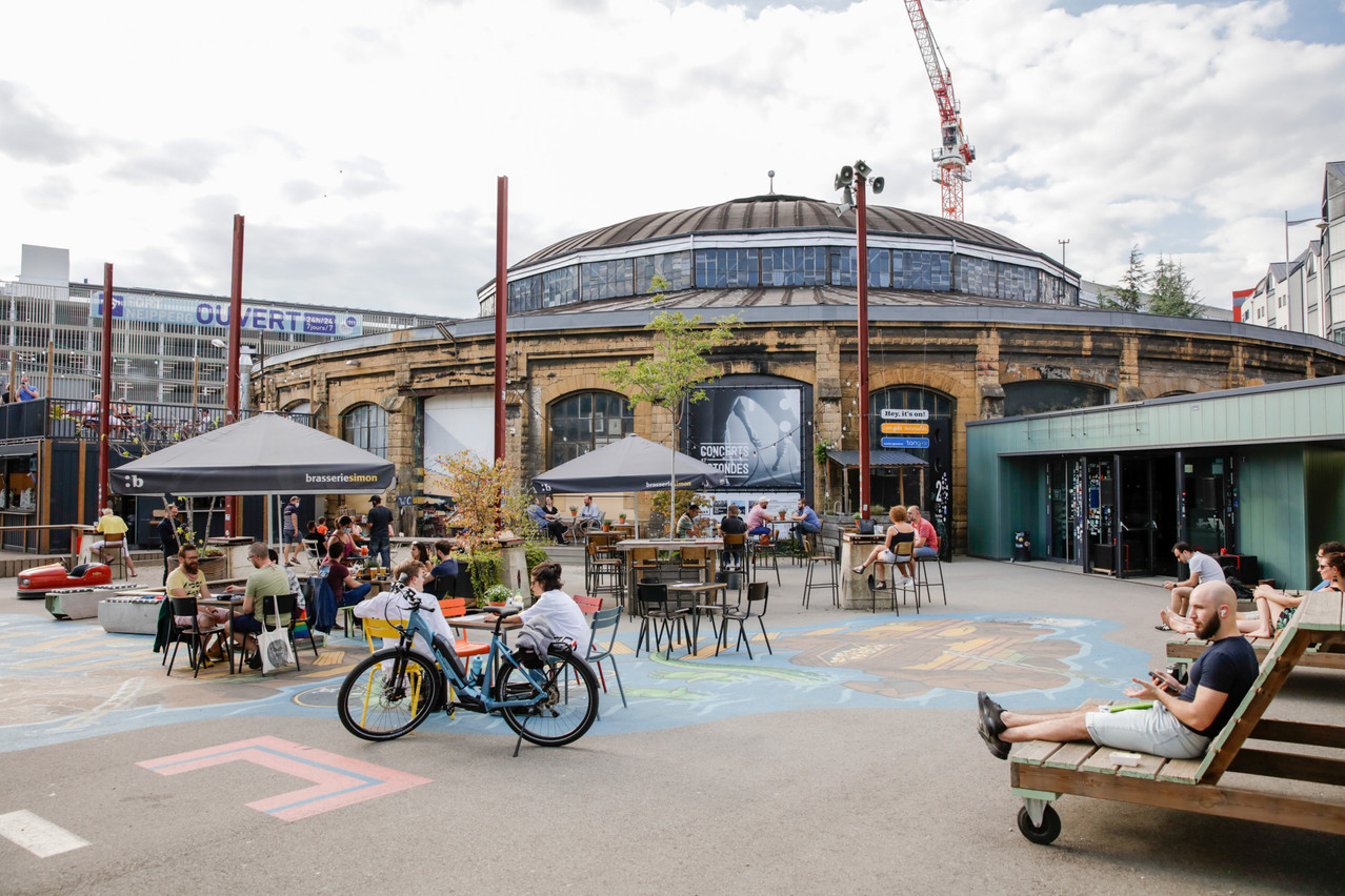 De l’espace, un cadre exceptionnel et de la culture: la terrasse des Rotondes et de sa Buvette ne manque de rien pour attirer une clientèle locale, mais pas que! (Photo: Romain Gamba/Maison Moderne)