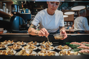 Le chef Morris Clip proposait 6 créations à partager pour la première représentation d’Amour Food au Wine Not?.  (Photo: Amour Food)