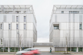 The buildings have shared basements. Photo: Miguel Fernández Galiano
