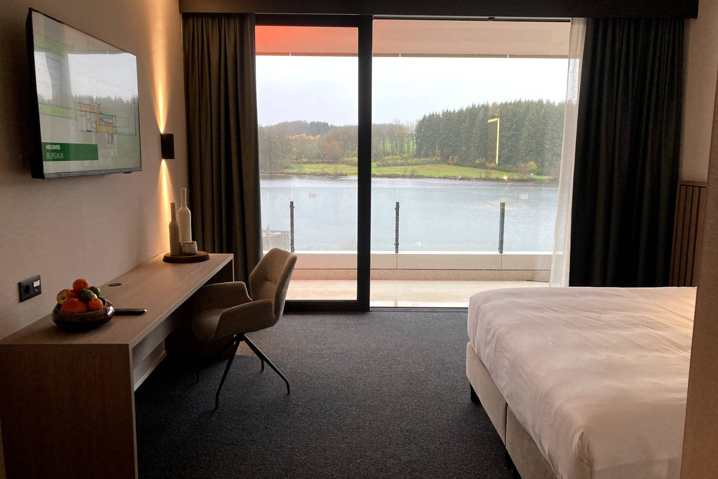 All rooms have a view of the lake. Photo: Céline Coubray