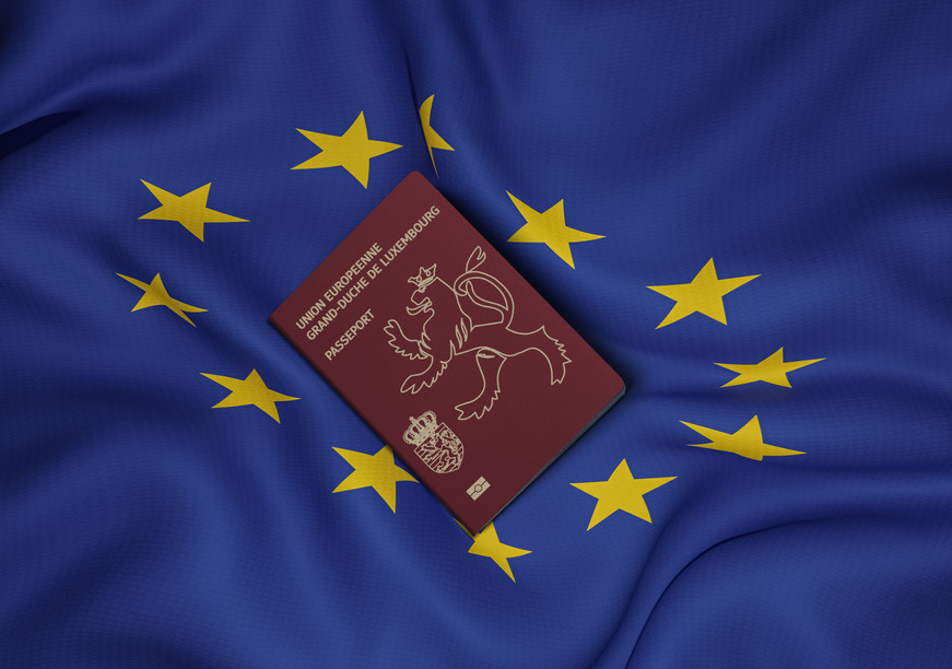 The Luxembourg passport gives access to 189 countries without a visa, making it a coveted document. Photos: Shutterstock