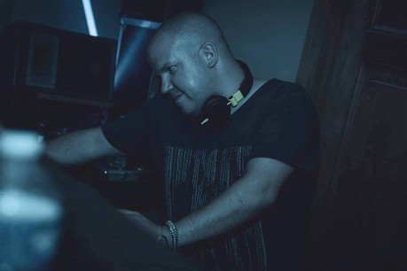 Les aficionados d’électro et de techno ne peuvent que connaître les sets d’Andrew Martin, ils connaîtront aussi ses adresses préférées à présent! (Photo: Lucia Von Lucilin)