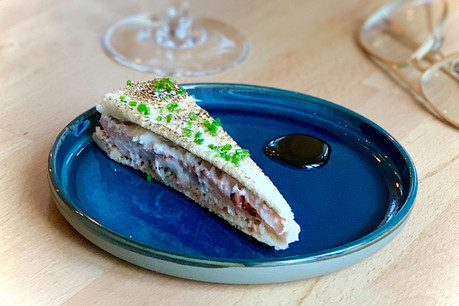 Le croque-anguille du chef Durand au Restaurant Osé, un des atouts de la nouvelle carte qui étonne dès le début du repas! (Photo: Maison Moderne)