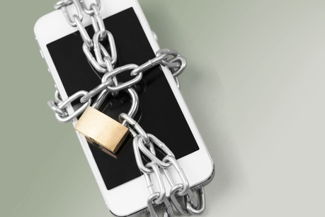 Après deux ans de travail, Apple aurait renoncé au chiffrement de bout en bout sur iCloud pour ne pas se mettre les autorités américaines à dos. (Photo: Shutterstock)