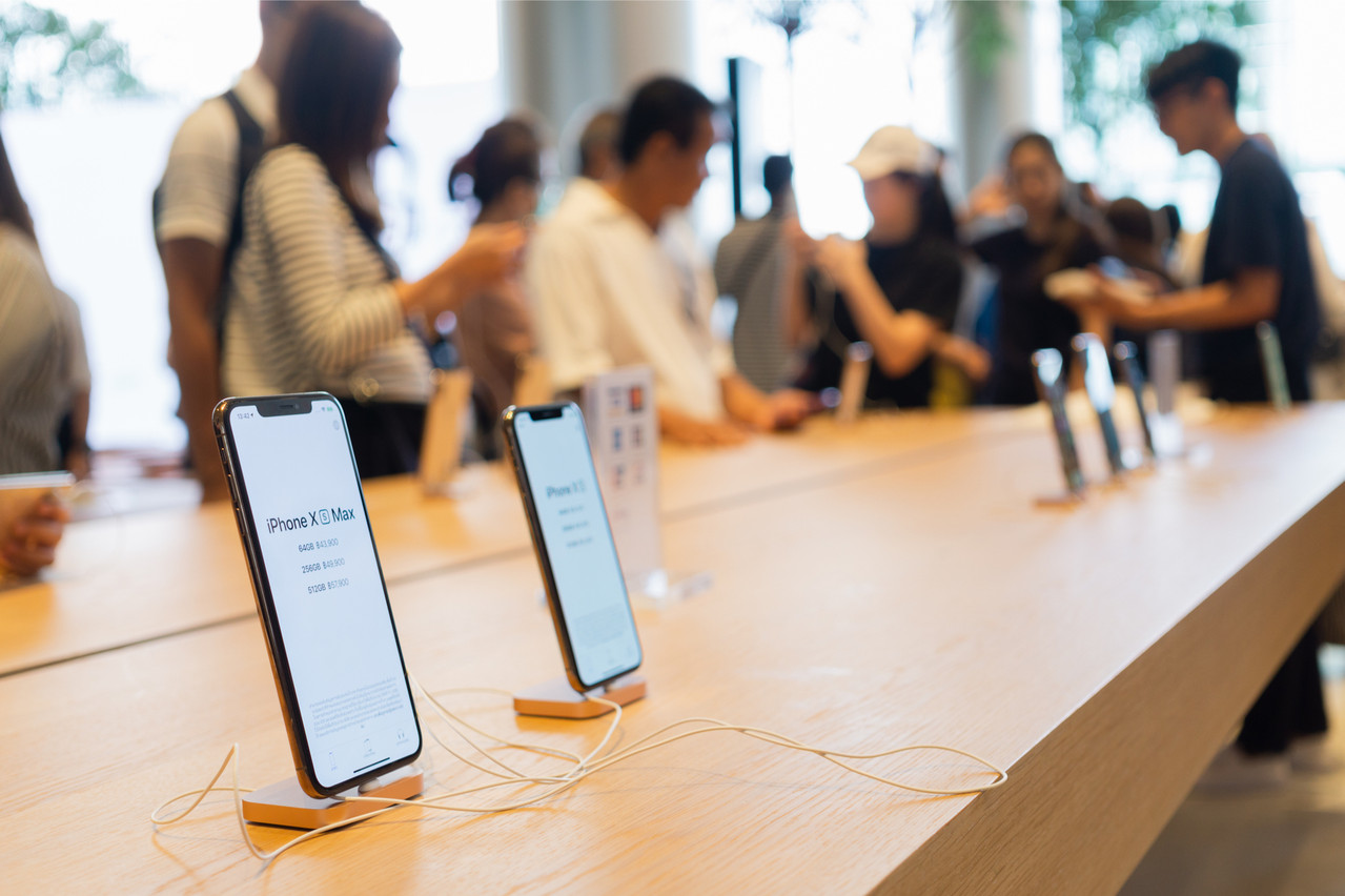 Apple, dont le chiffre d’affaires s’est longtemps reposé sur l’iPhone, continue d’exploiter de nouveaux relais de croissance. (Photo: Shutterstock)