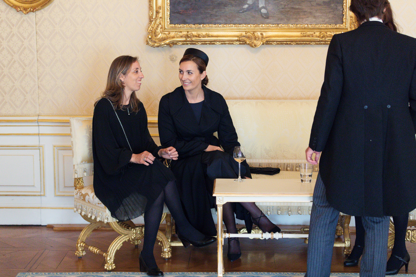 À droite,  S.A.R. la princesse Claire de Luxembourg (Photo: Cour grand-ducale/Samuel Kirszenbaum)