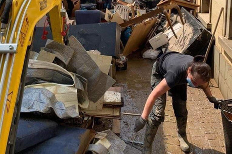 À Echternach, il faudra encore plusieurs jours pour nettoyer les dégâts des inondations. (Photo: Twitter)