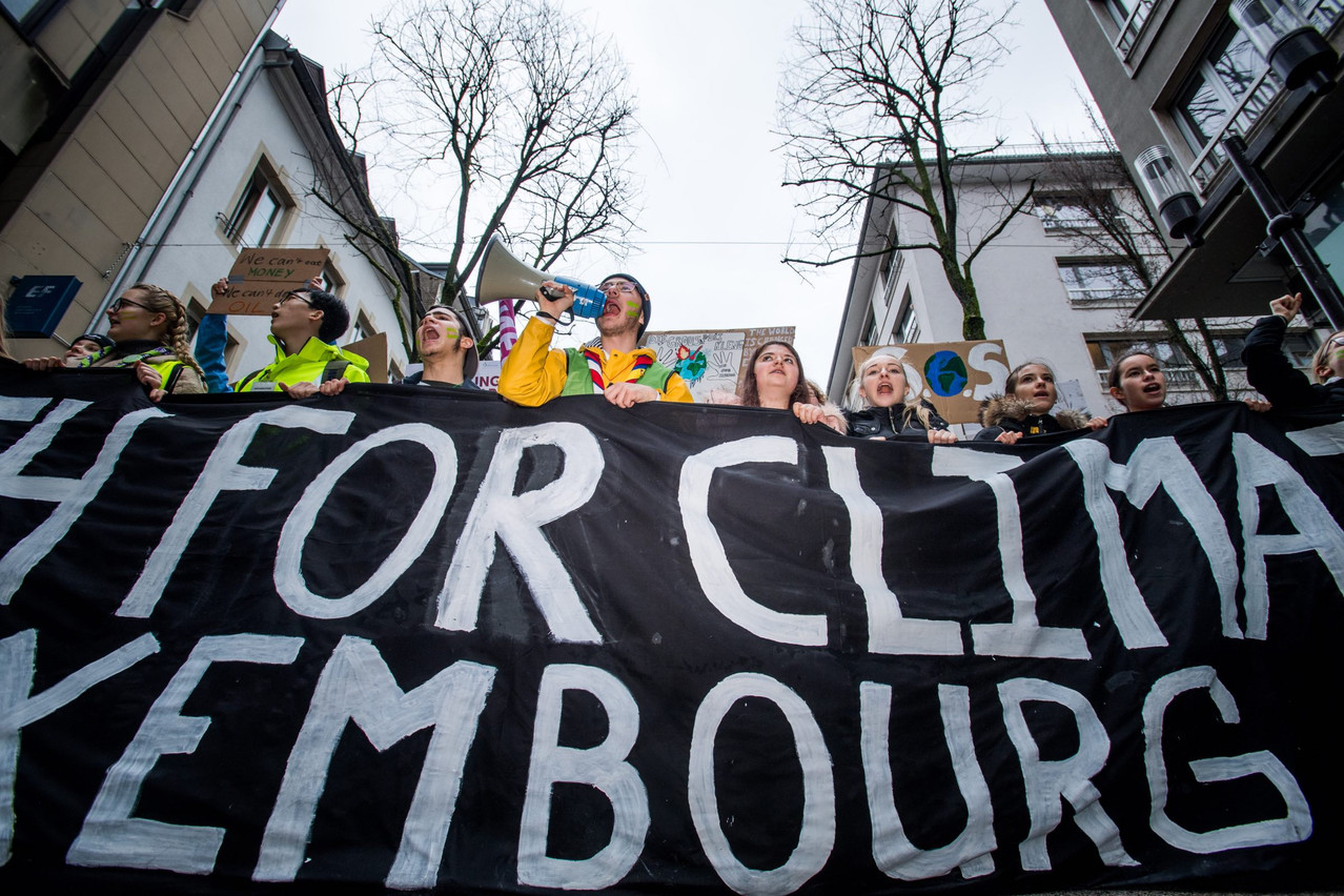Les jeunes, soucieux de l’avenir de la planète, exigent un calendrier clair pour parvenir rapidement à la neutralité carbone en Europe. (Photo: Nader Ghavami/Archives)