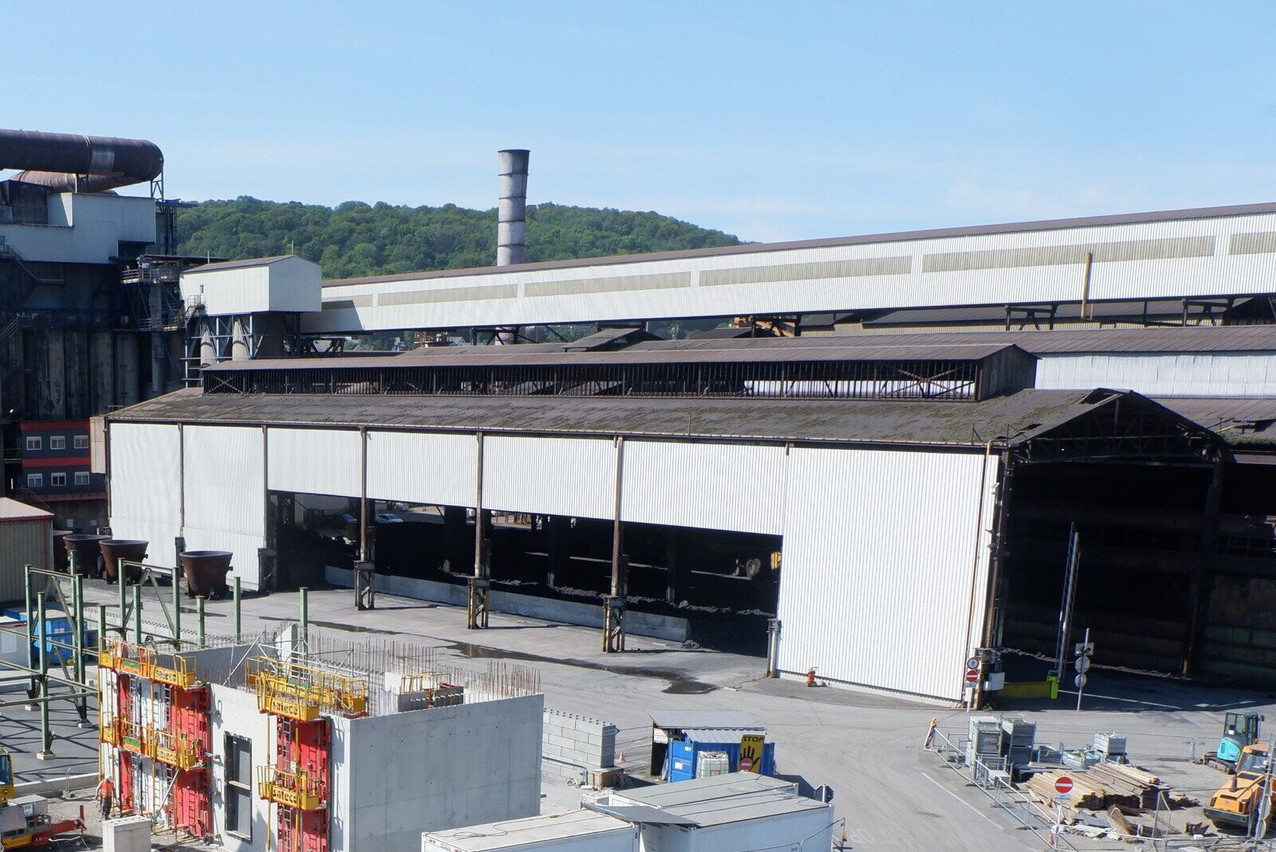 ArcelorMittal said a noise and air pollution reduction project, announced on 28 August 2024, will contribute to greater safety for employees and improved logistical efficiency at its steelworks in Differdange. Photo: ArcelorMittal