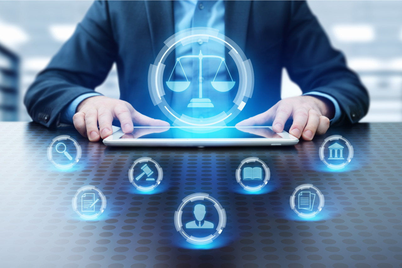 En analysant la jurisprudence luxembourgeoise, une intelligence artificielle pourrait aider les avocats à mieux anticiper le verdict ou l’issue d’une procédure. Une quête qui agite tous les avocats du monde. (Photo: Shutterstock)