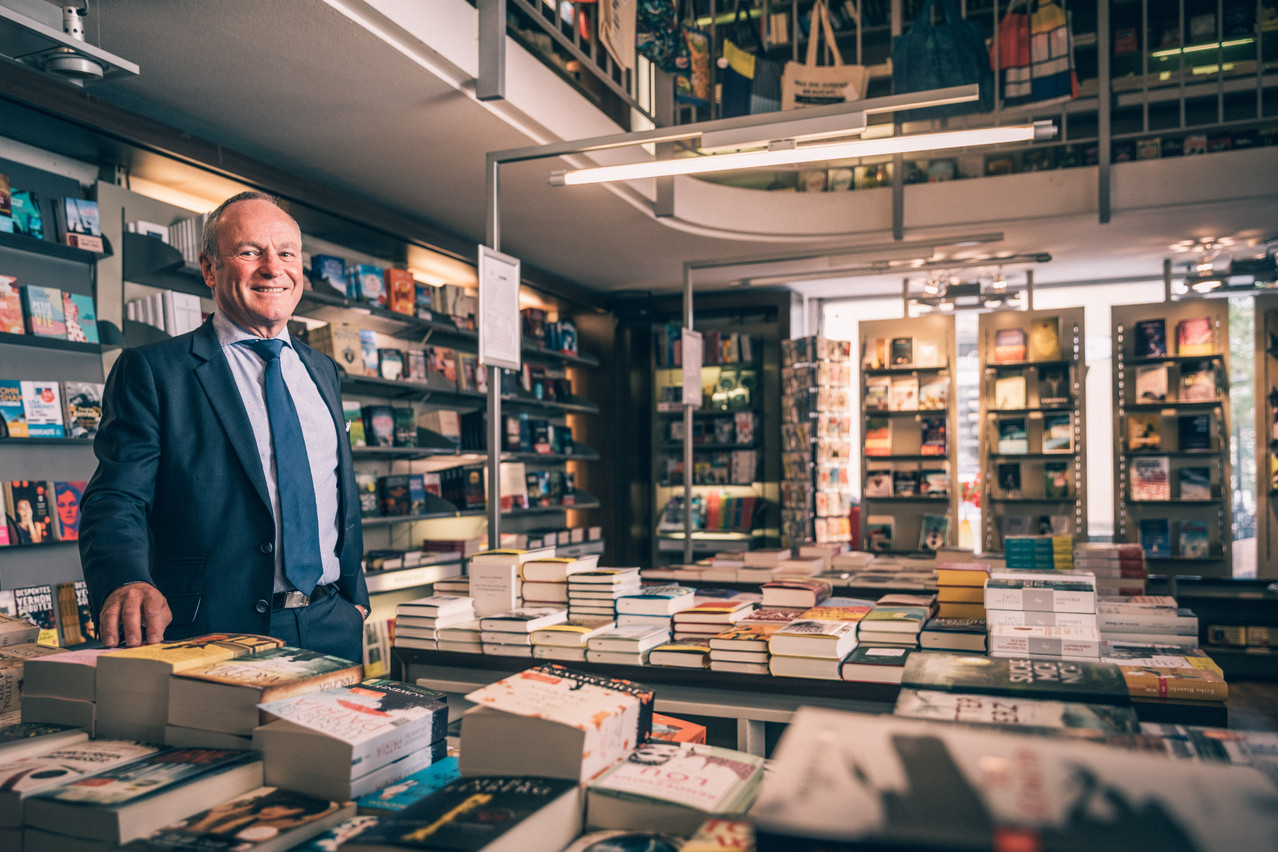 Fernand Ernster: «Je préfère les beaux livres et lire les ouvrages avec une couverture rigide comme ceux des éditeurs allemands.» (Photo: Edouard Olszweski)