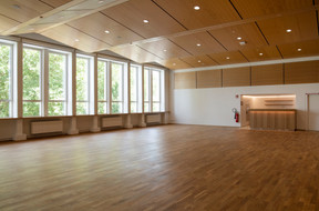 La salle municipale a été modernisée et est prête à accueillir de nouveaux événements et réunions. (Photo: Linda Blatzek)
