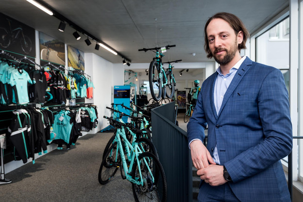 L’histoire du groupe a débuté à la gare. Le quartier le voit revenir avec 600 mètres carrés dédiés aux cycles. (Photo: Nader Ghavami)