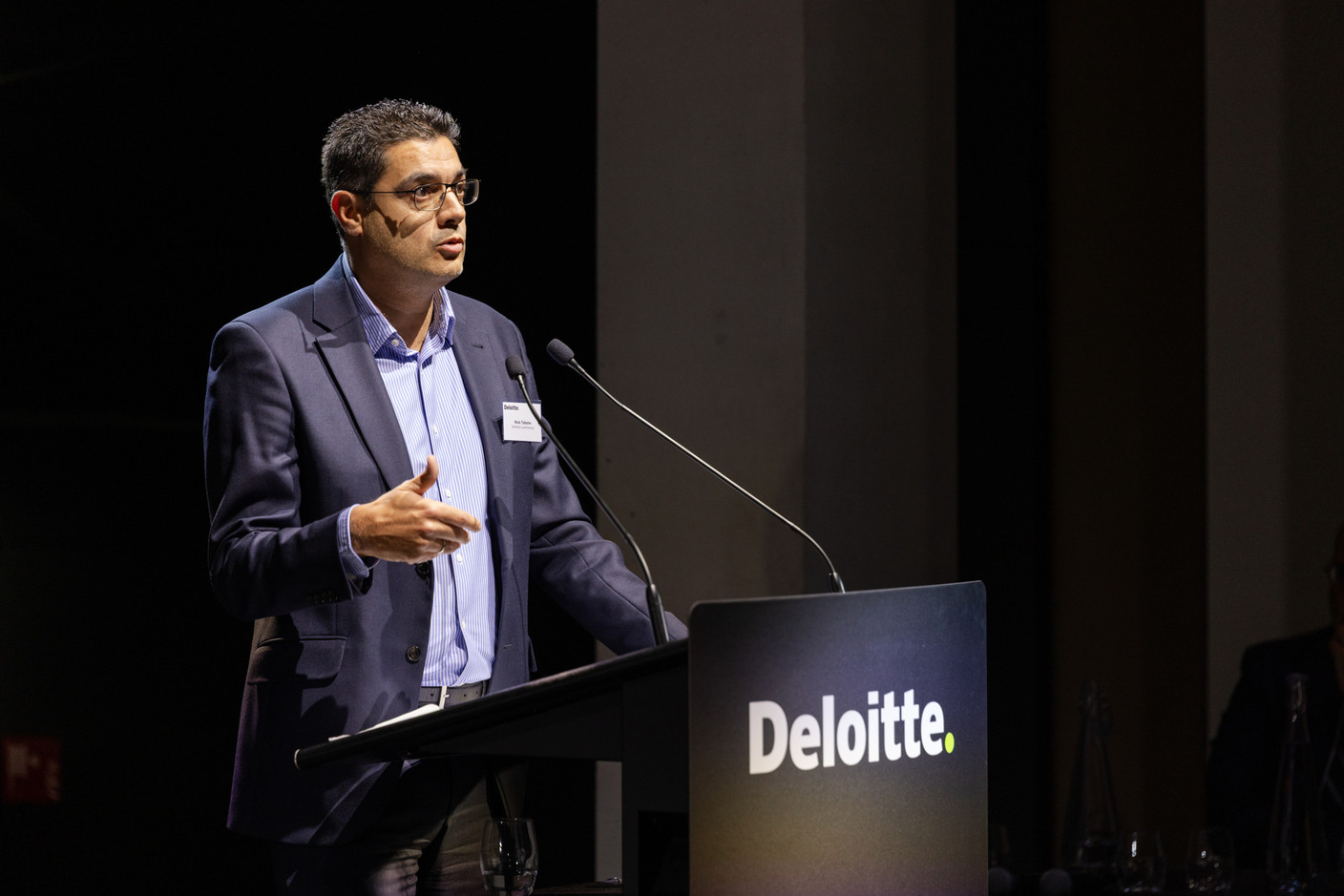 Nick Tabone (Deloitte Luxembourg) gave a welcome speech during the 15th Deloitte Private Art & Finance Conference, which took place on Tuesday 21 November 2023. Photo: Romain Gamba/Maison Moderne