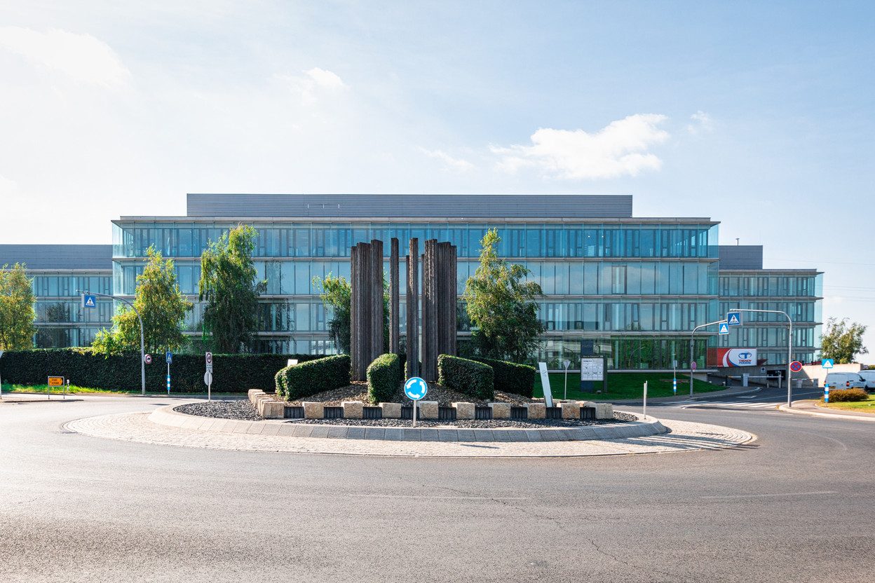 Arjen Harmens, Directeur Général, Propertize et Eric Geimer, Managing Partners, Colliers Luxembourg présentent la stratégie de développement du bâtiment H2O et leur collaboration. Crédit photo : Colliers