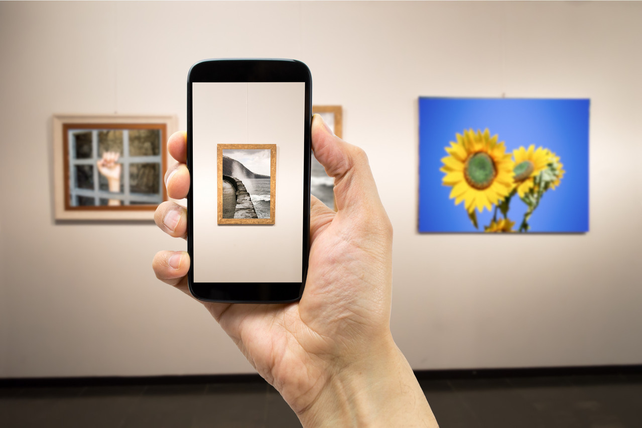 Faute de pouvoir se rendre dans des galeries d’art, les galeries d’art pourraient se digitaliser dans un mode qui respecte l’agencement même de l’exposition. (Photo: Shutterstock)