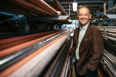 Au travail – Michel Reckinger dans les ateliers de son entreprise à Ehlerange. (Photo: Edouard Olszewski)