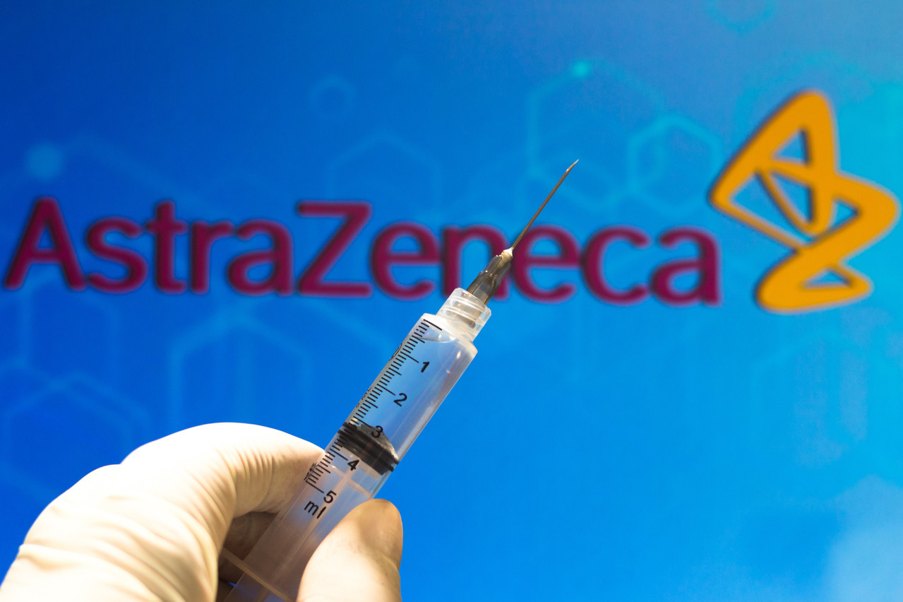La Commission européenne a passé une commande de 400 millions de doses auprès d’AstraZeneca