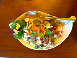  Why not take a break from the traditional Easter fare and, just for once, savour the delights of Asian cuisine?  (Photo: restaurant Thaïland)