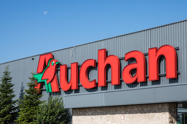 Auchan Luxembourg a indiqué ce lundi soir avoir versé les primes promises au début de la crise, selon un mode différent d’Auchan France. (Photo: Shutterstock)