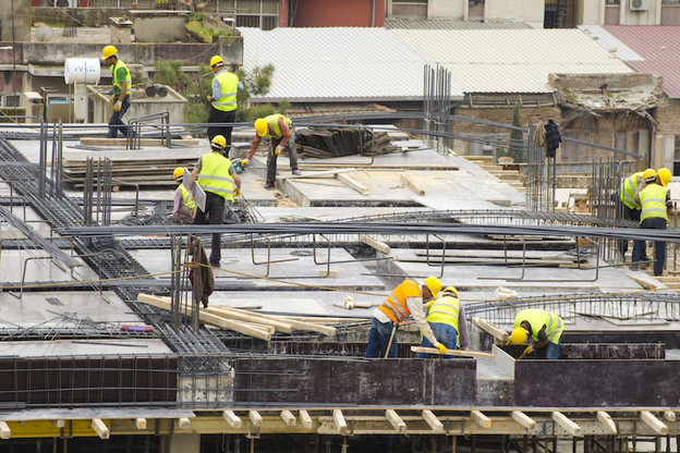 Le LCGB constate «une nette propension aux heures supplémentaires soutenue par une certaine volonté des salariés de rattraper d’éventuels retards en travaillant plus qu’habituellement». (Photo: Shutterstock)