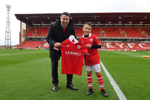 Gauthier Ganaye lors de son passage à Barnsley, dans le championnat anglais.  (Photo: Capture d’écran/Twitter)