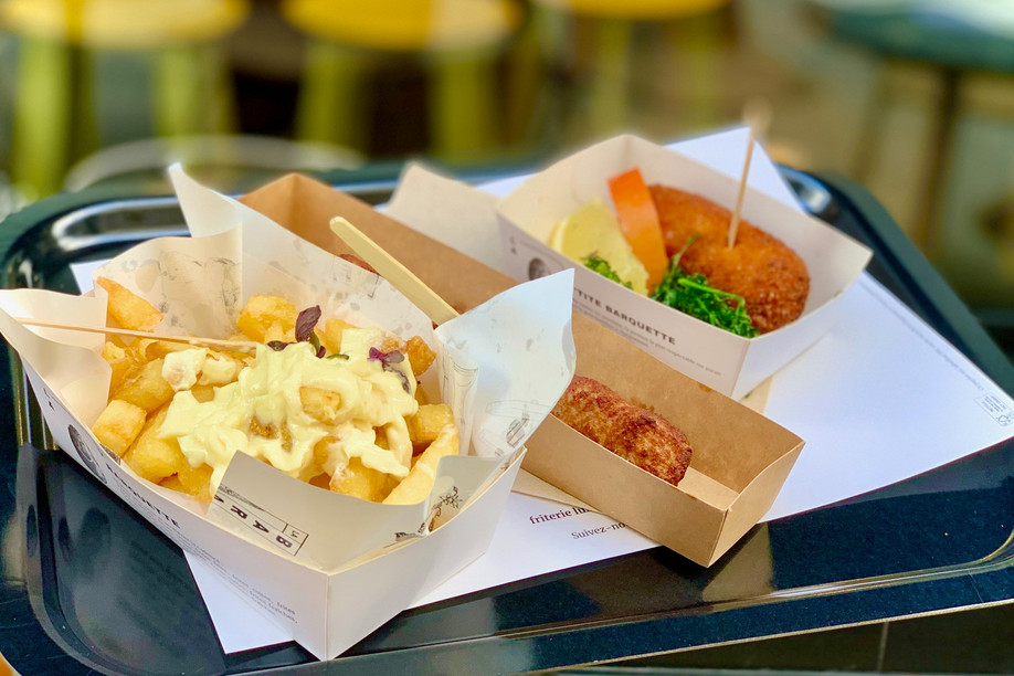 Fries in the pure Belgian tradition, with a wide range of sauces, as well as fricadelles, shrimp croquettes and lots of other homemade goodies at La Baraque, in Hamilius. (Photo: Maison Moderne)