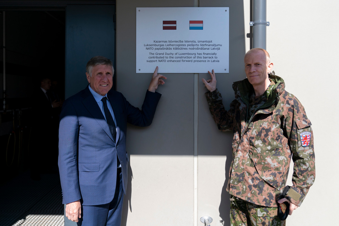 François Bausch and General Steve Thull at the Luxembourg-funded barracks at the base in Ādaži. Photo: SIP / Emmanuel Claude