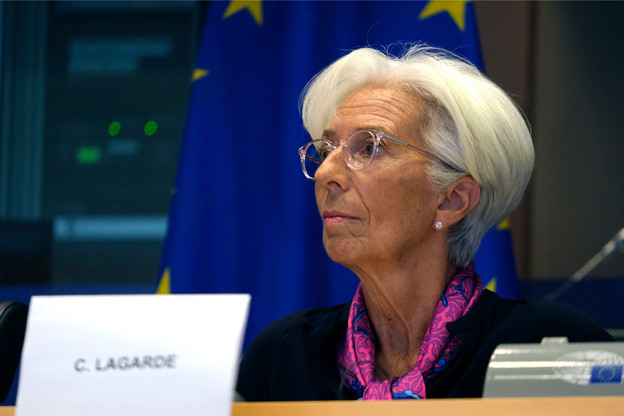 Christine Lagarde annonce une révision à la hausse des anticipations d’inflation et de croissance, qui passent respectivement à +2,2% et à +5%. (Photo: Shutterstock)